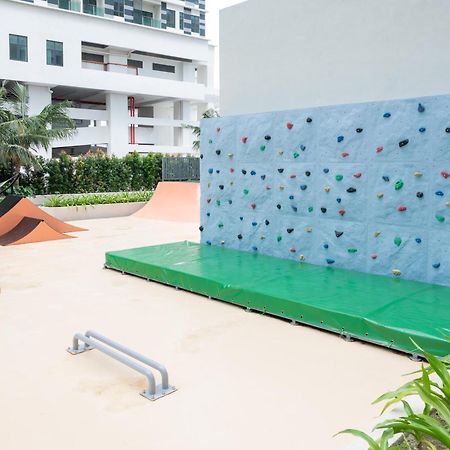 Luxury Couple Suites L Free Netflix L Massage Chair L Bathtub L Wifi 200Mbps L Town Area Bali Residence Malacca Ngoại thất bức ảnh