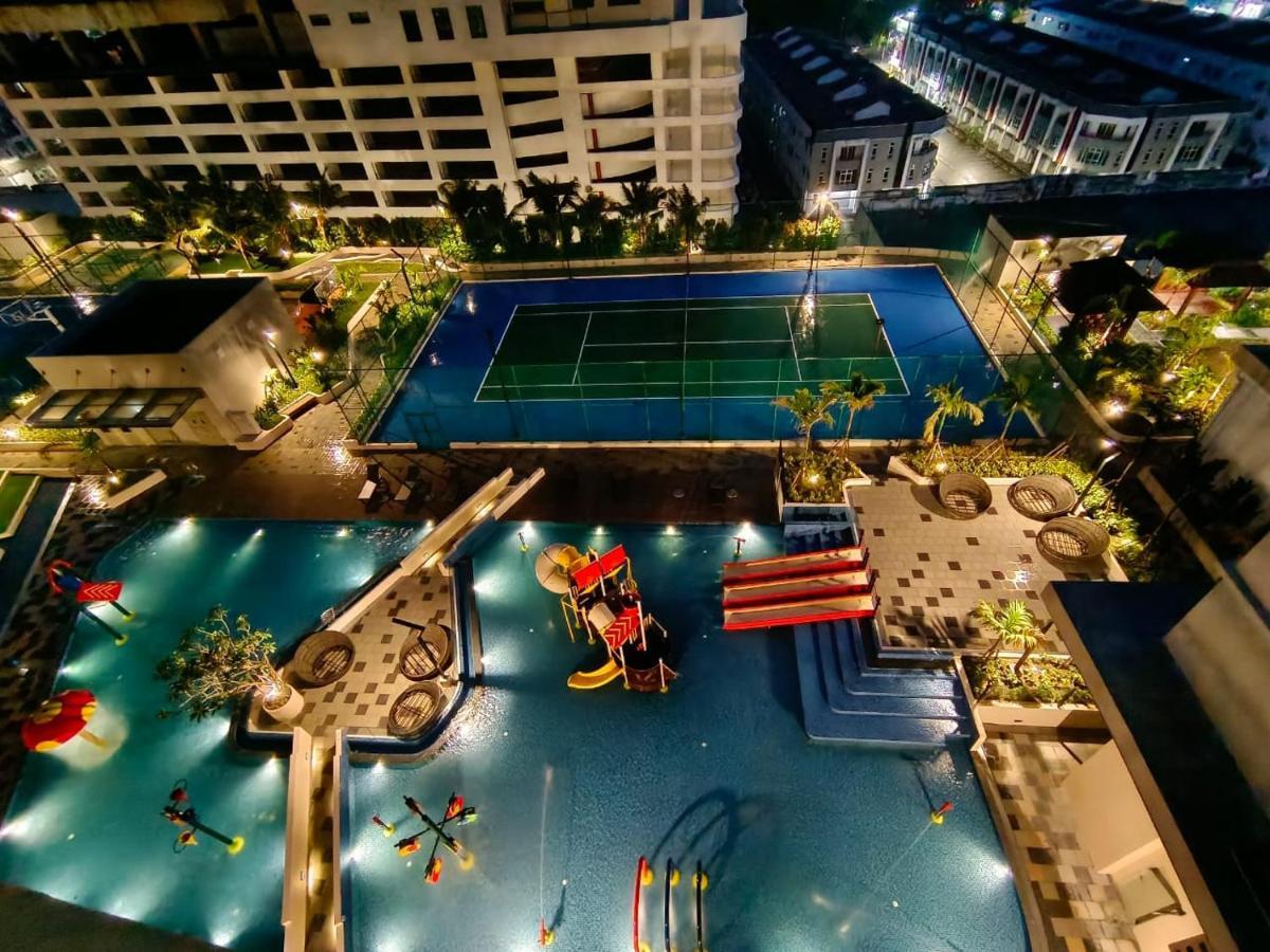 Luxury Couple Suites L Free Netflix L Massage Chair L Bathtub L Wifi 200Mbps L Town Area Bali Residence Malacca Ngoại thất bức ảnh