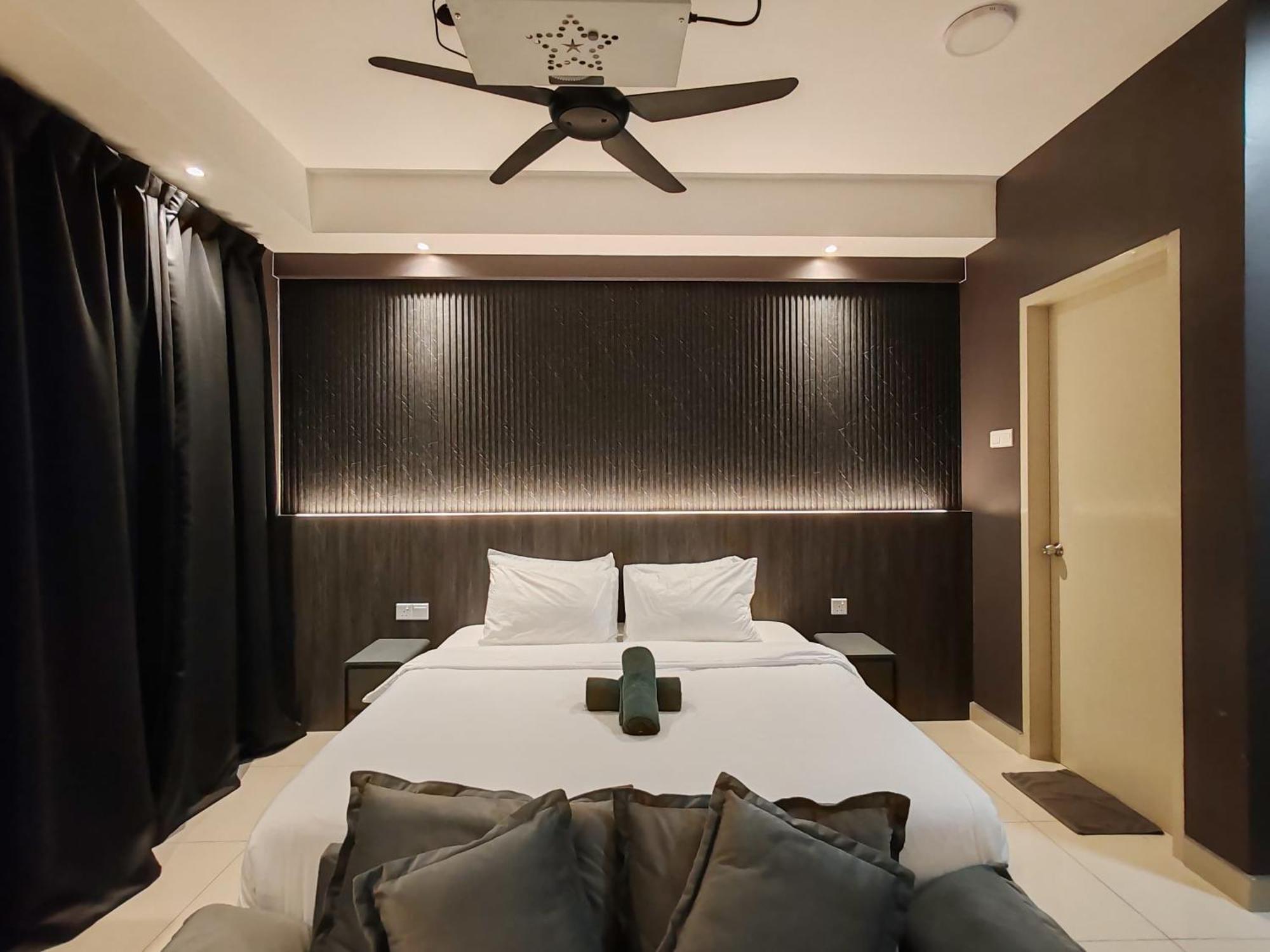 Luxury Couple Suites L Free Netflix L Massage Chair L Bathtub L Wifi 200Mbps L Town Area Bali Residence Malacca Ngoại thất bức ảnh