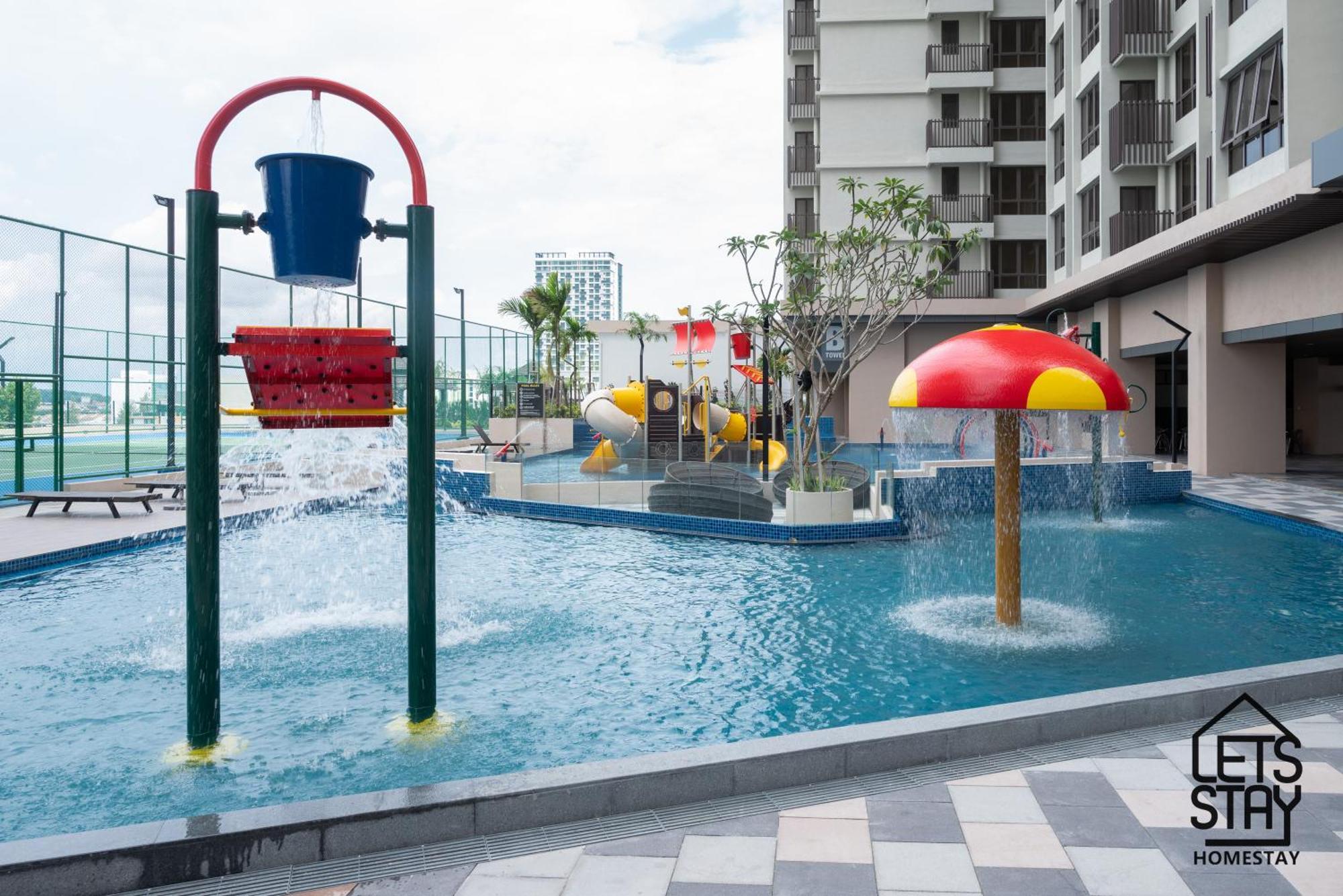 Luxury Couple Suites L Free Netflix L Massage Chair L Bathtub L Wifi 200Mbps L Town Area Bali Residence Malacca Ngoại thất bức ảnh