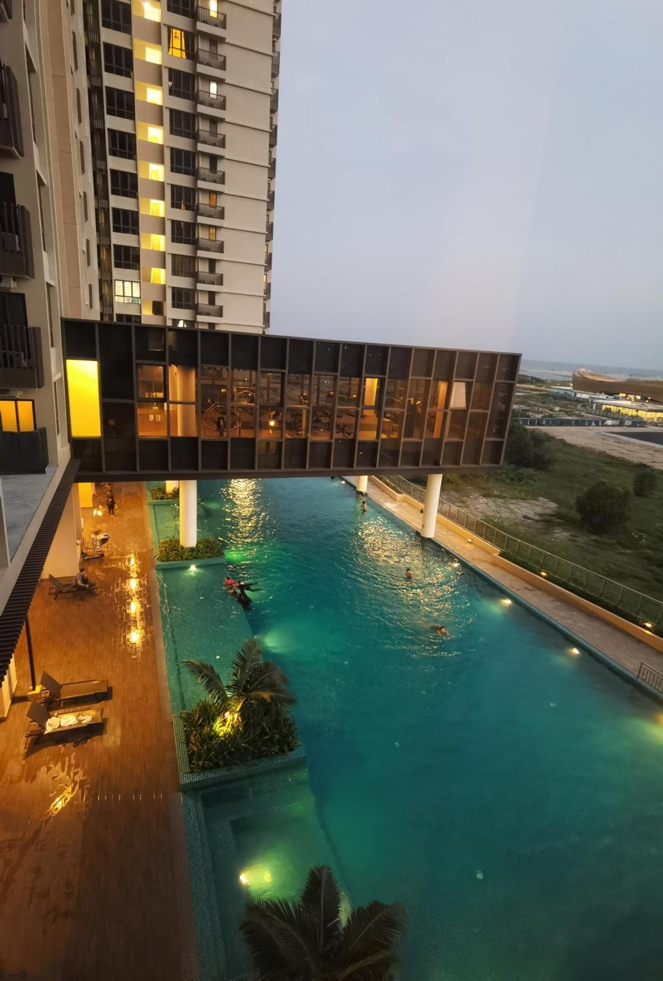 Luxury Couple Suites L Free Netflix L Massage Chair L Bathtub L Wifi 200Mbps L Town Area Bali Residence Malacca Phòng bức ảnh